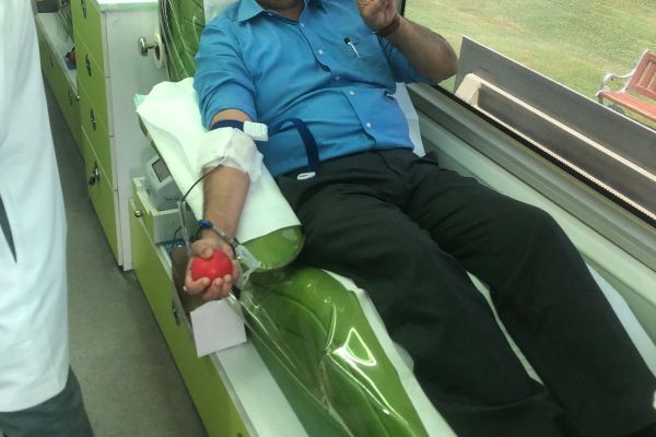 Organizing a blood donation campaign in cooperation with Transworld International Shipping Company and the Dubai Blood Bank.